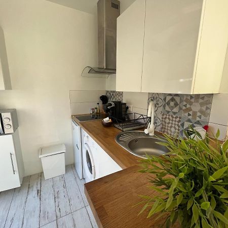 Studio Proche De La Plage De L'Almanarre Hyeres Exterior photo
